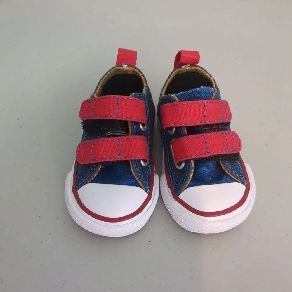 Converse Toddler Chuck Taylors size 2 baby shoes Sneakers